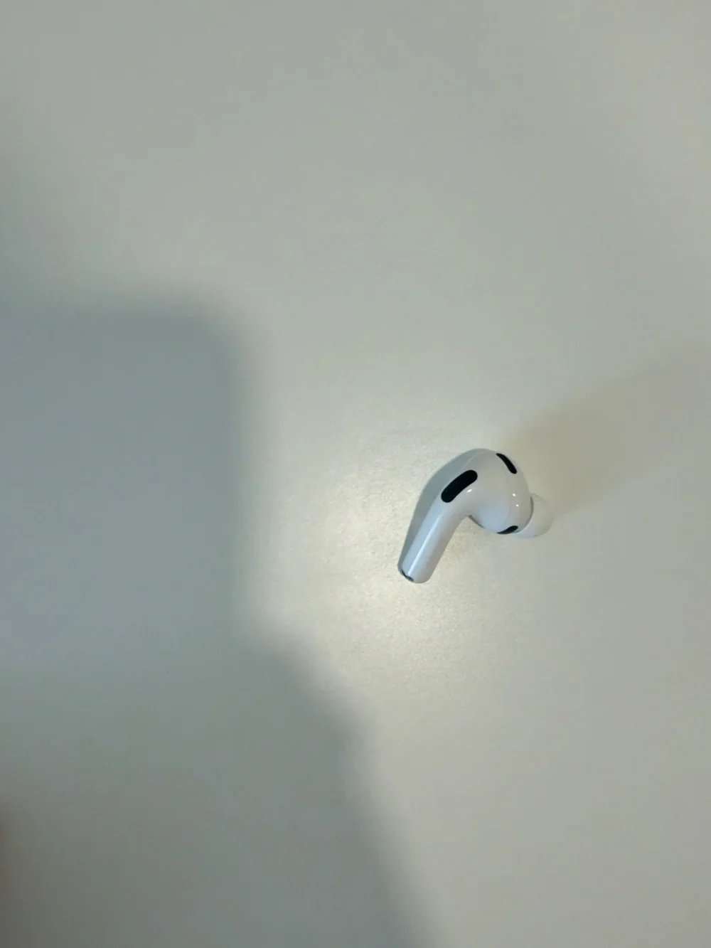 APPLE AirPod pro Wireless RIGHT Earbud headphones White